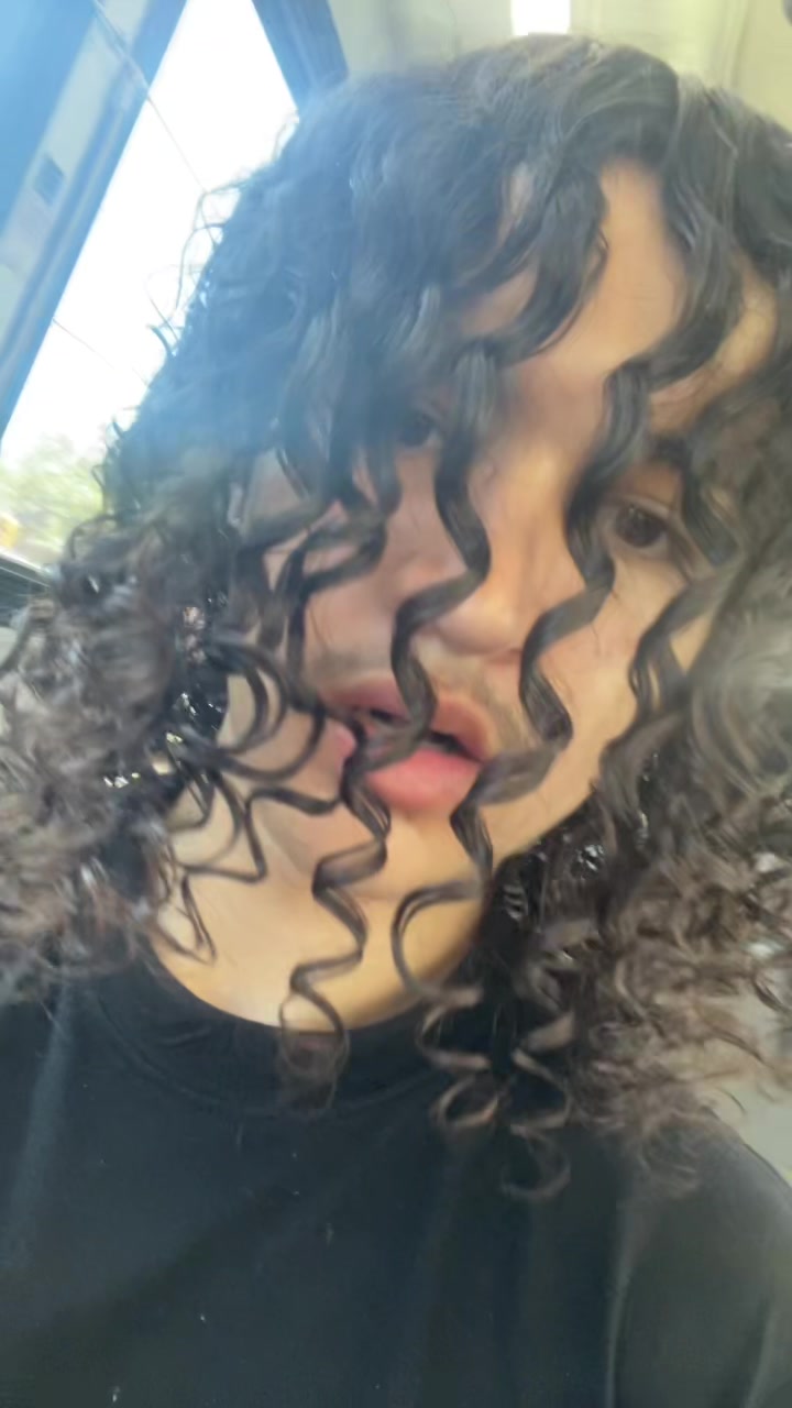 @Thraxr