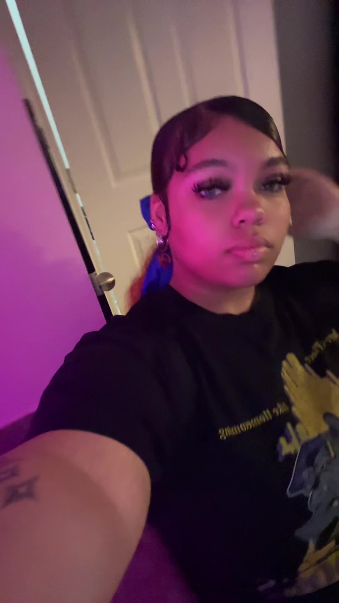 @𝐭𝐚𝐞𝐭𝐚𝐞🙈.
