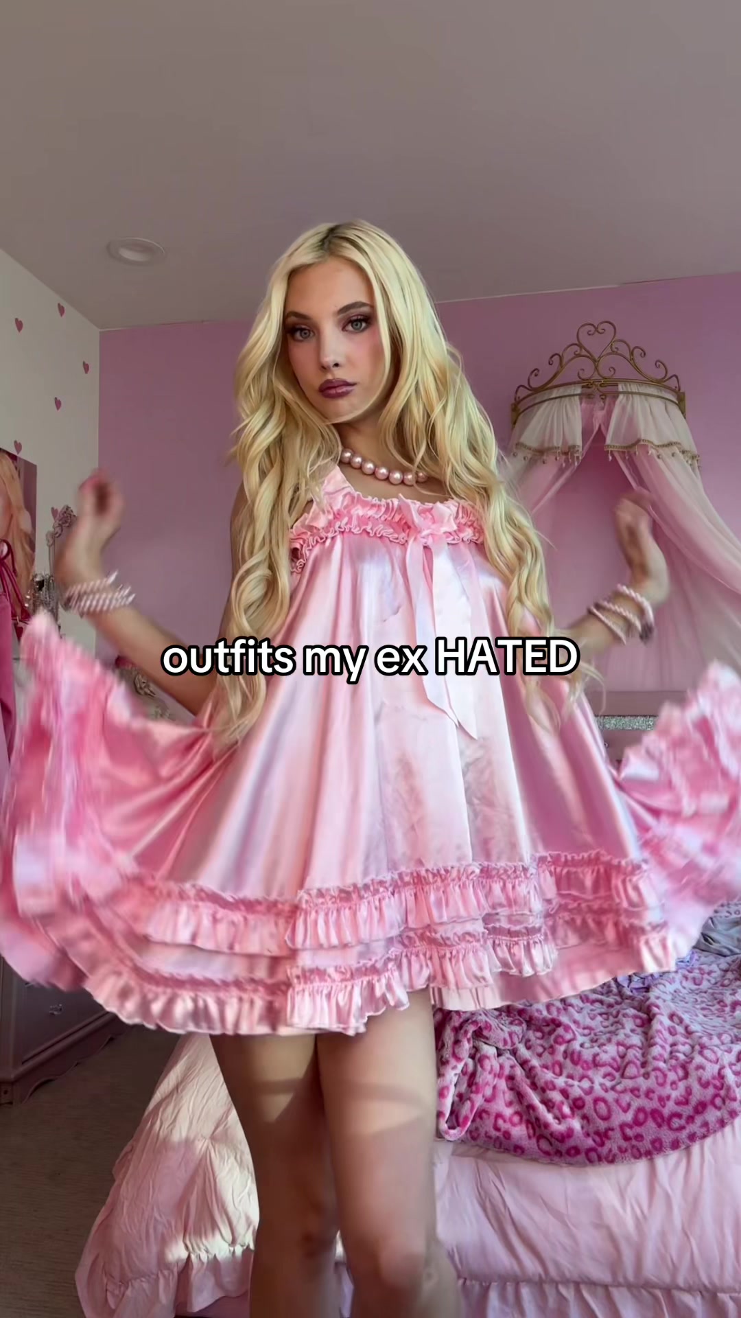 @mo