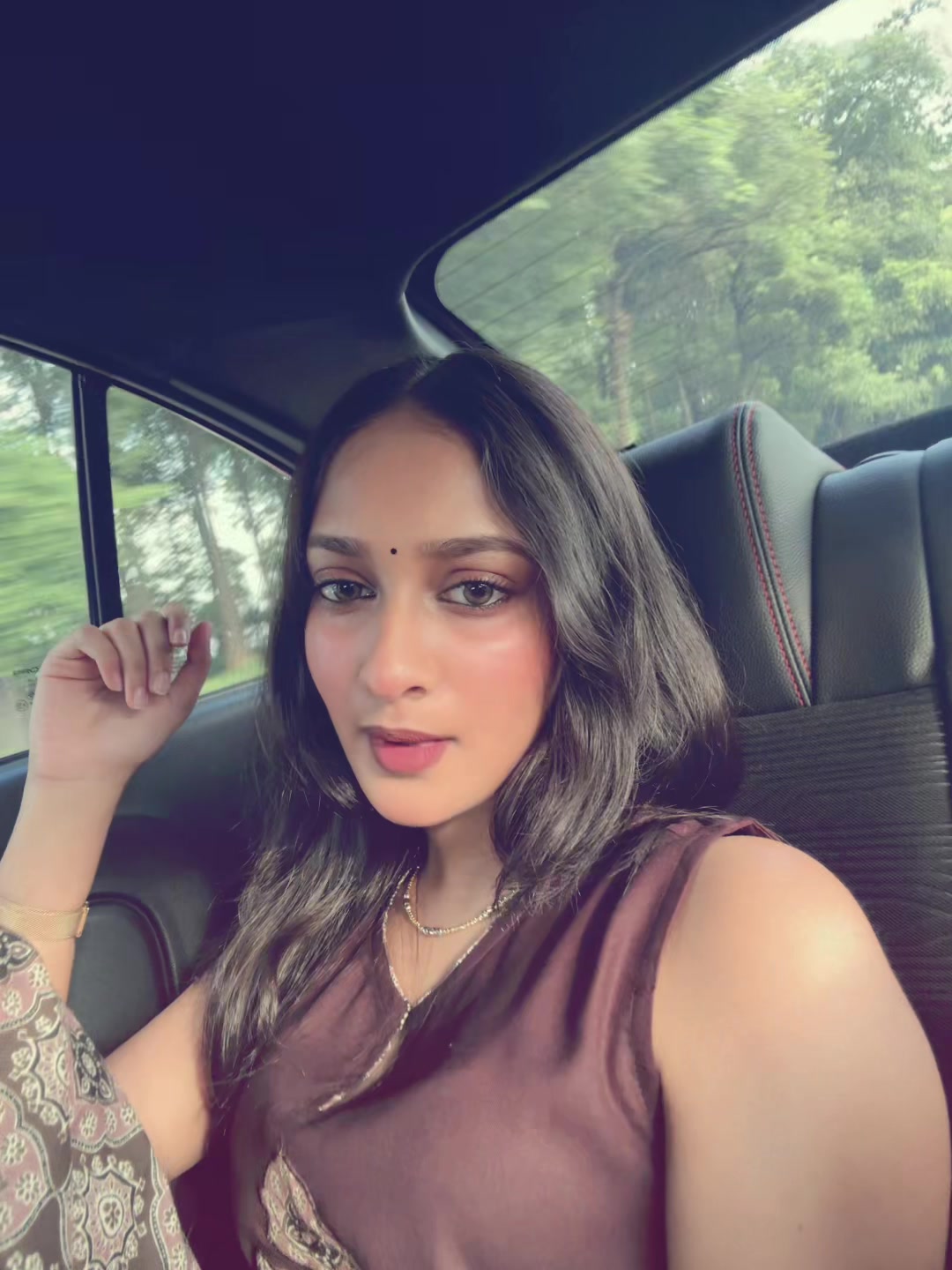 @𝒟𝒽𝒶𝓇𝒾𝓃𝒾 𝒟𝑒𝓋𝒾 👸🏻