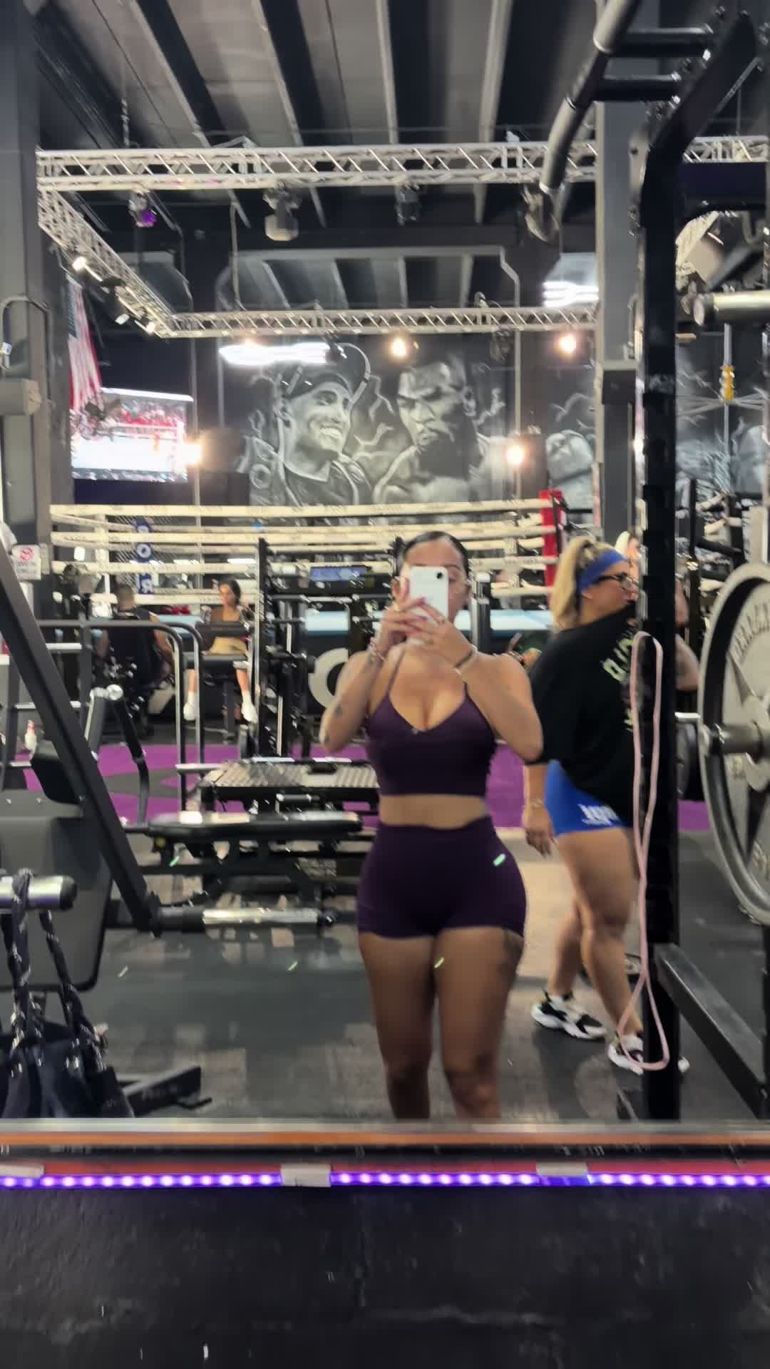 @Malu Trevejo