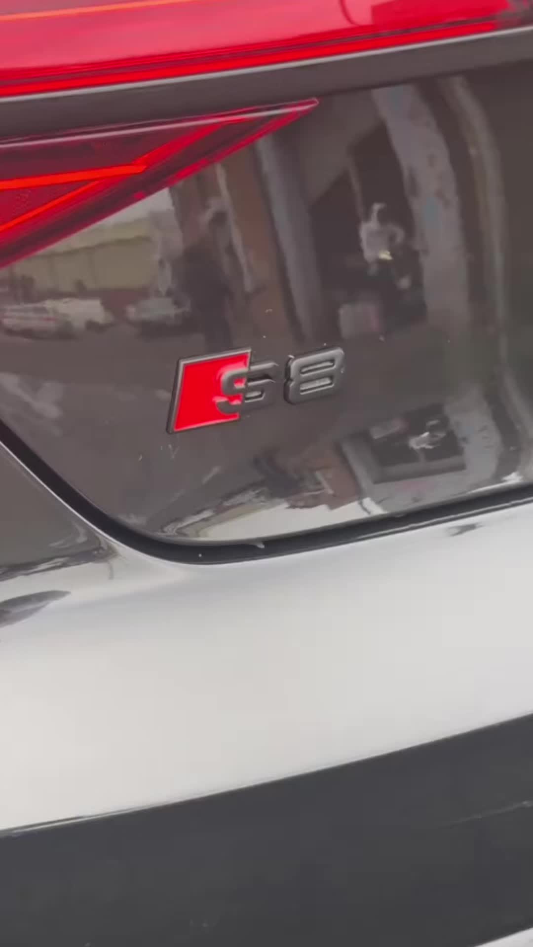 @Erik S8 AUDI