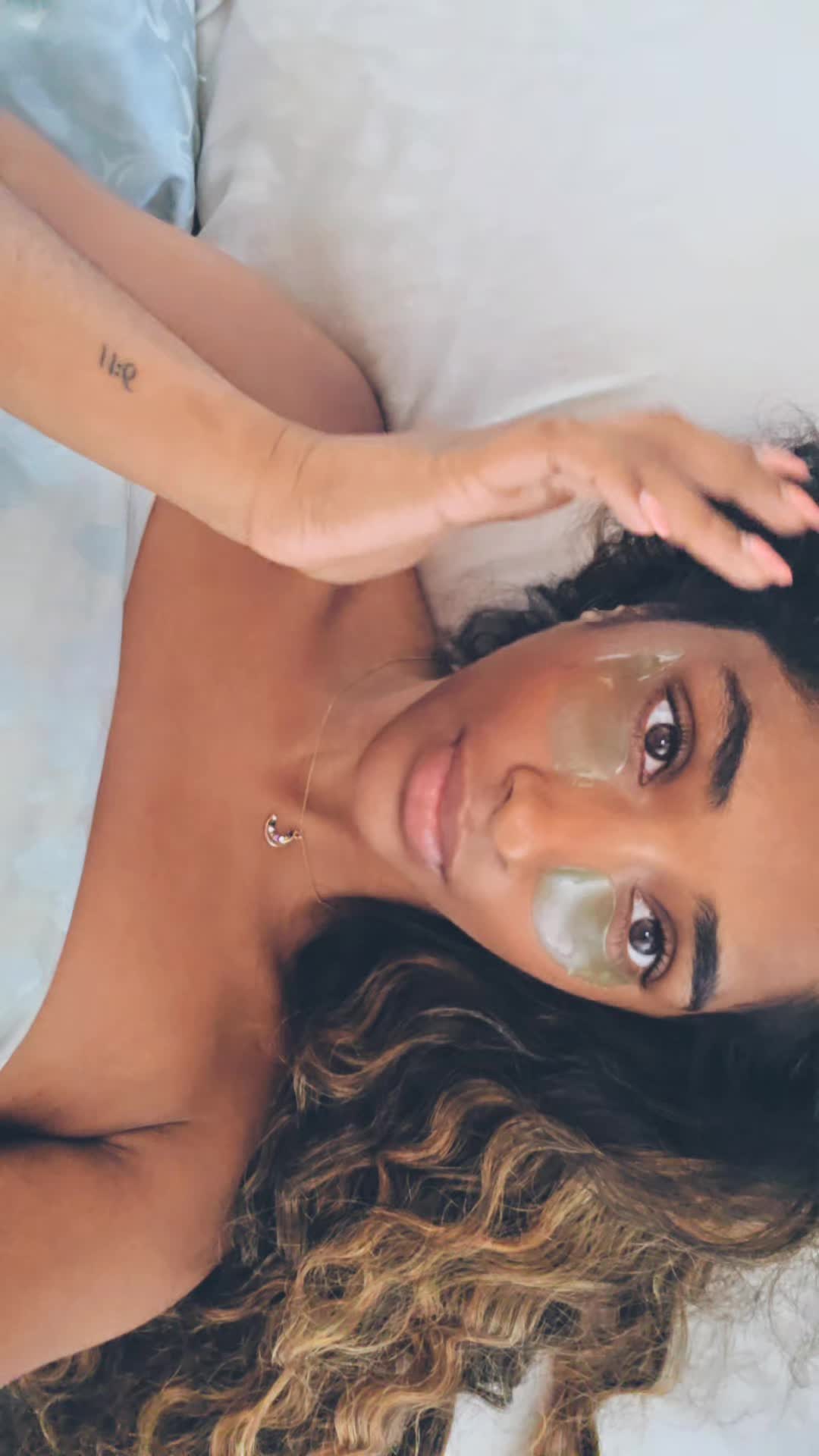 @Dinushaxo