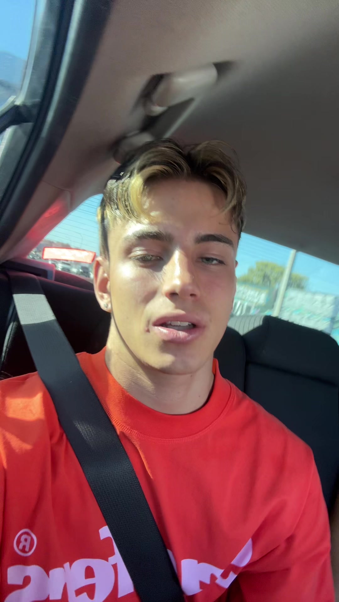 @Hugo23
