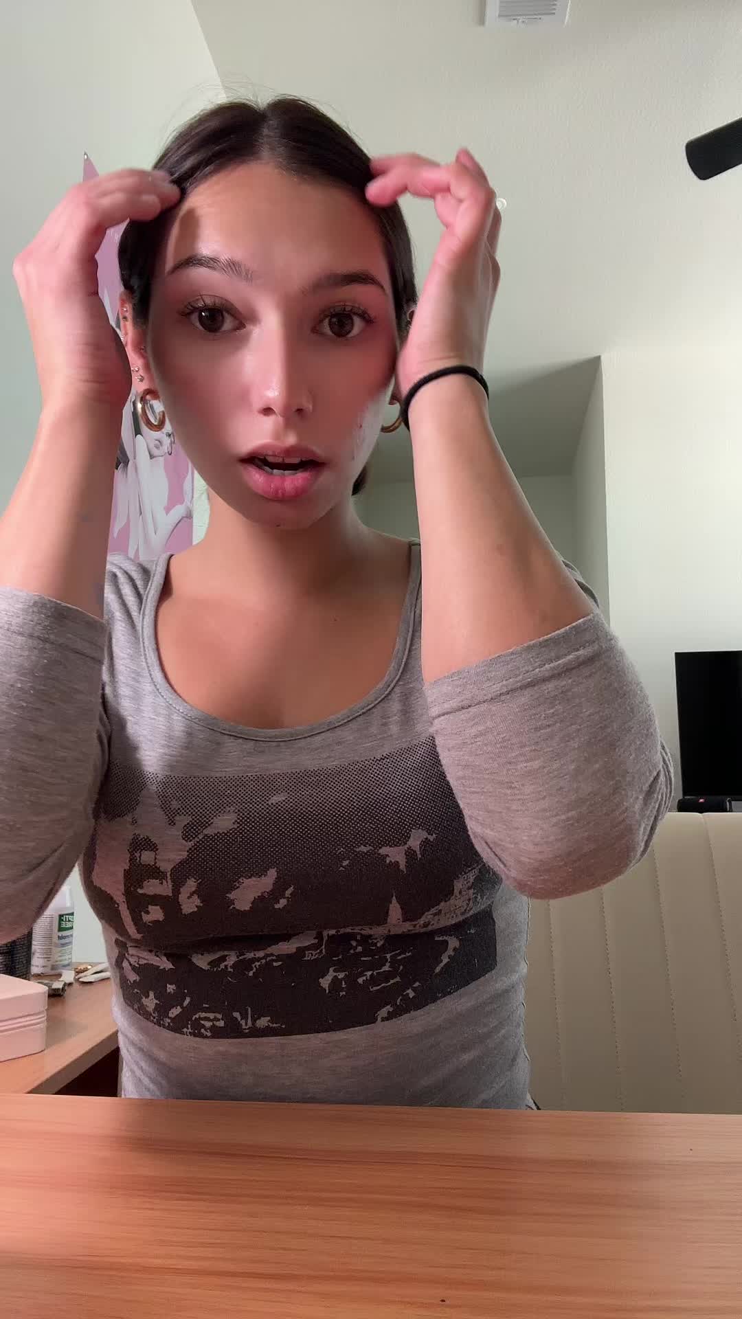 @lilly.g