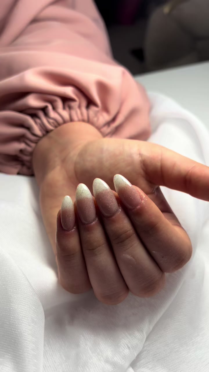 @روائد 🦋