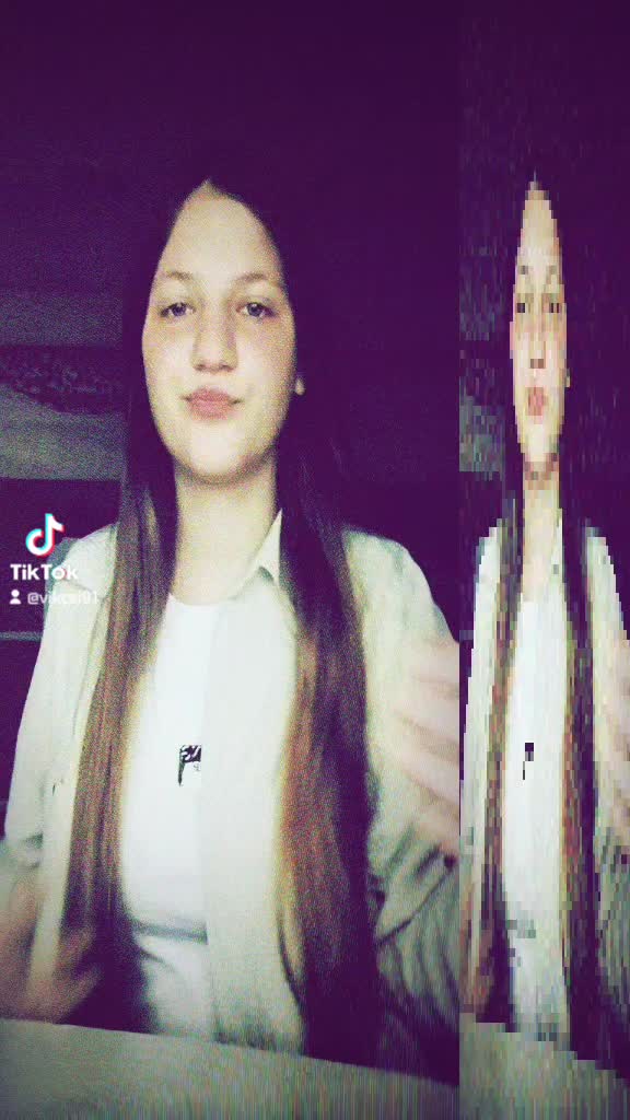@Vikcsi🖤