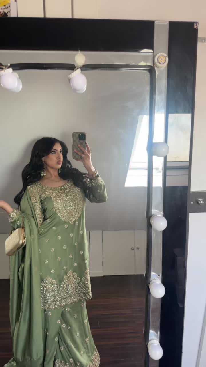 @arooj
