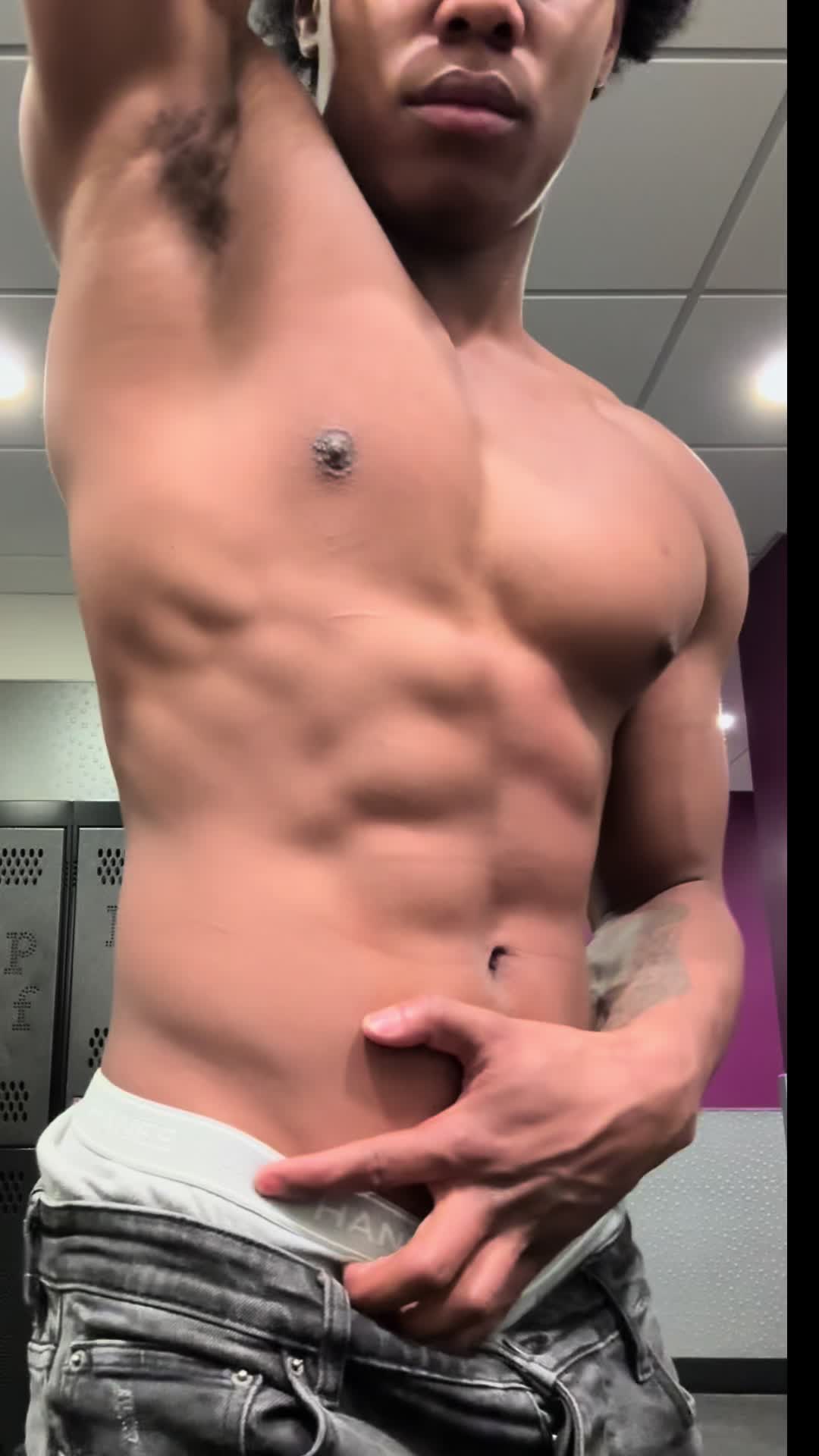 @Izzliftss