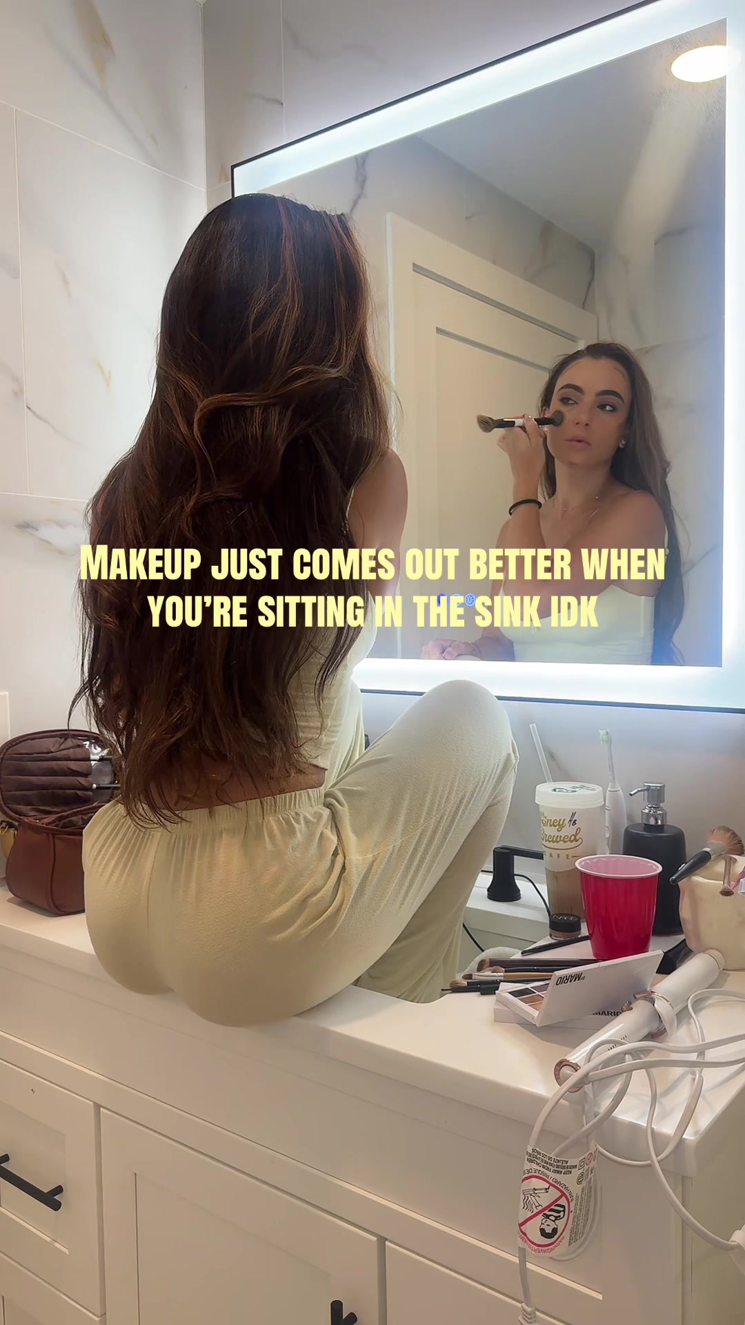 @Ariana isabel
