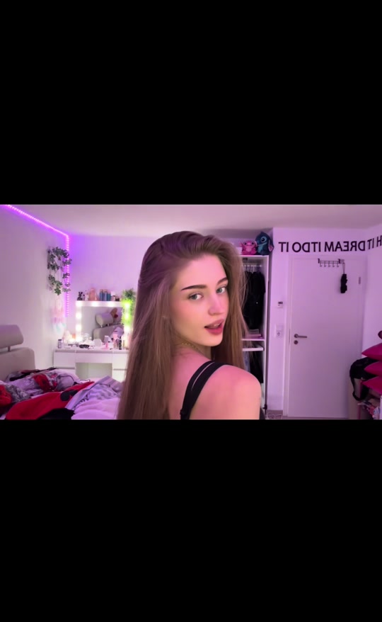 @VAPOLLYY
