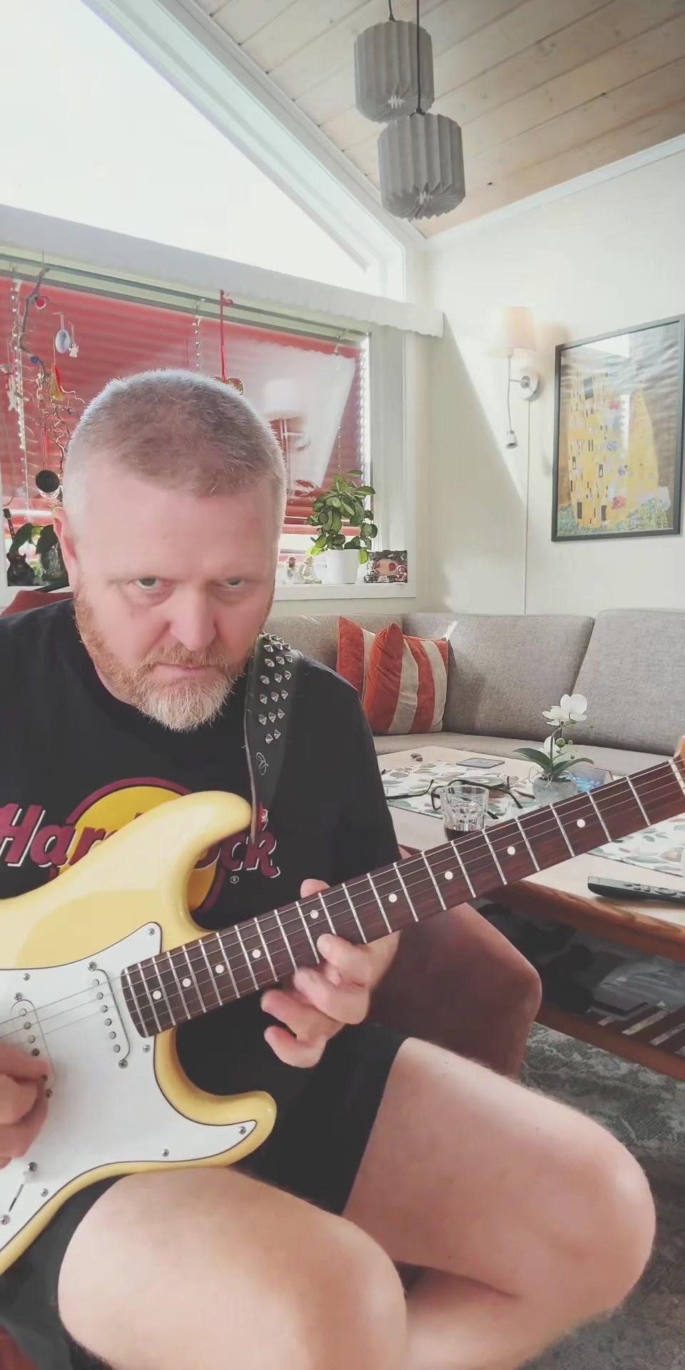 @MrGuitarNorway