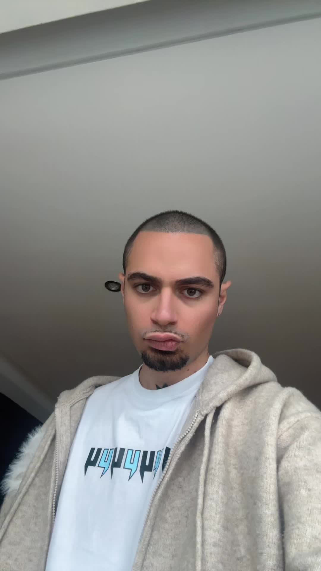 @andonisneo