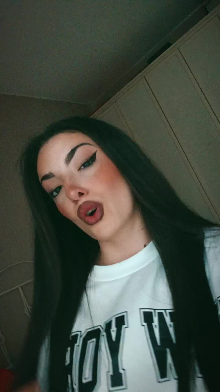 @Katia🖤