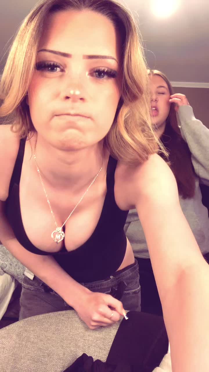 @👽