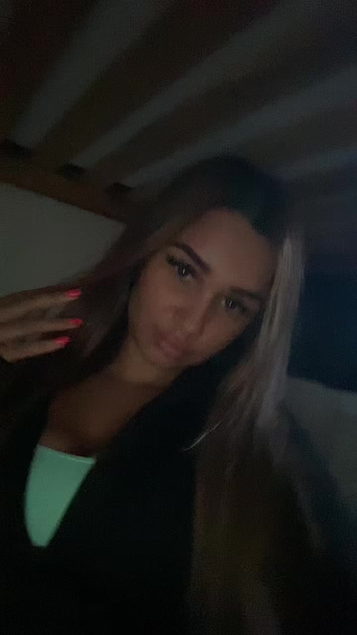 @Rhianna M