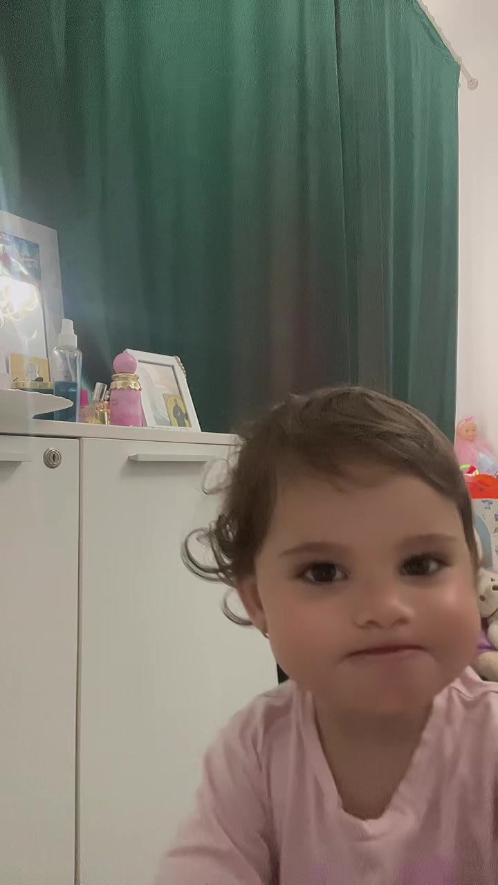 @Ana_criss8