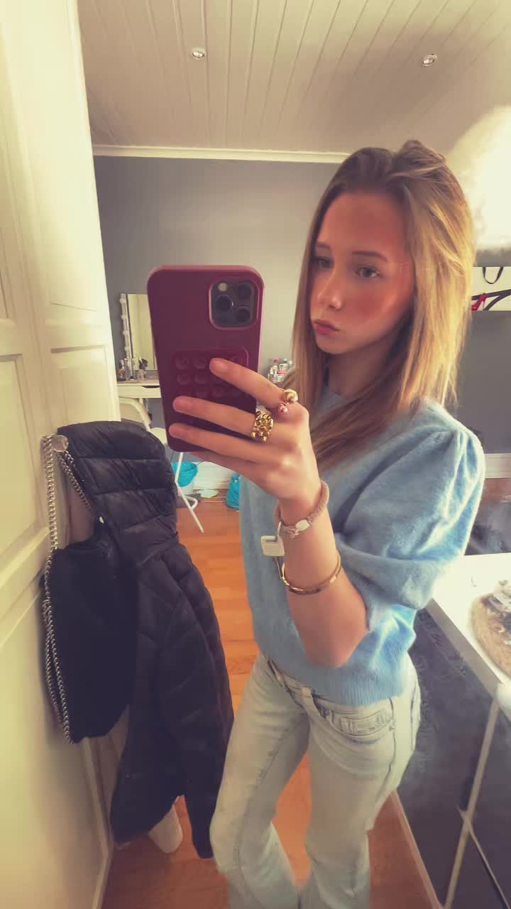 @𝒜𝓁𝒾𝒸ℯ🍸