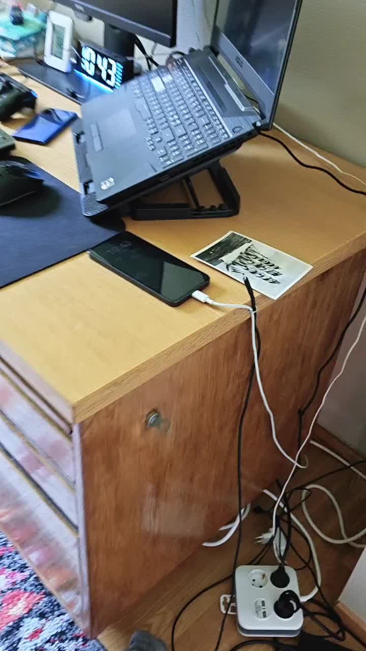 @PhonesOn&Aring;land