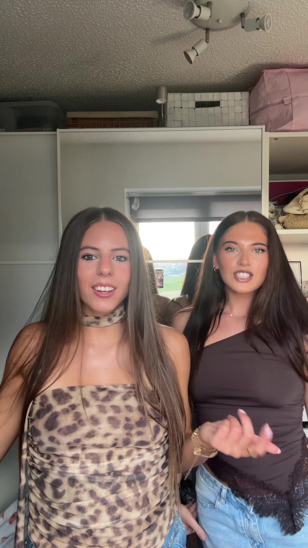 @Liv