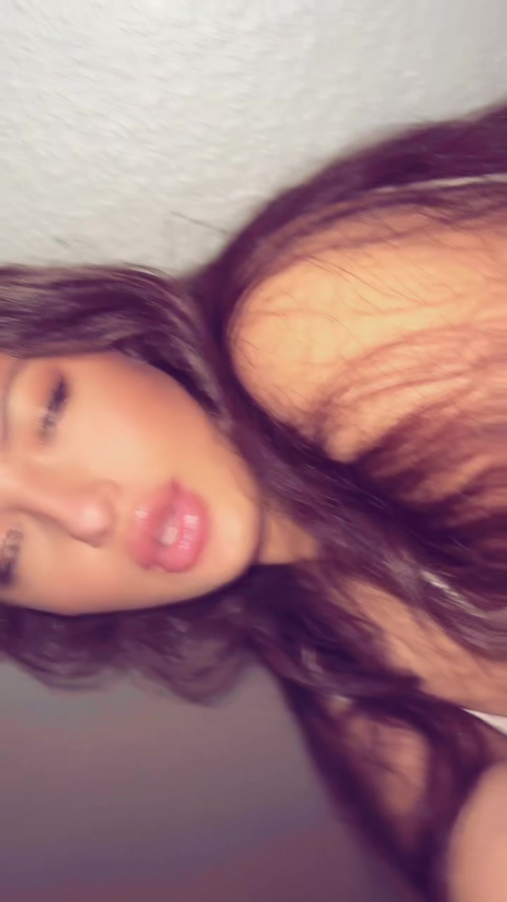 @annaxamira
