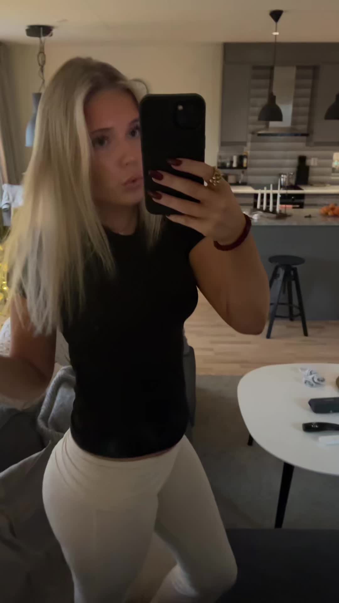 @Ella