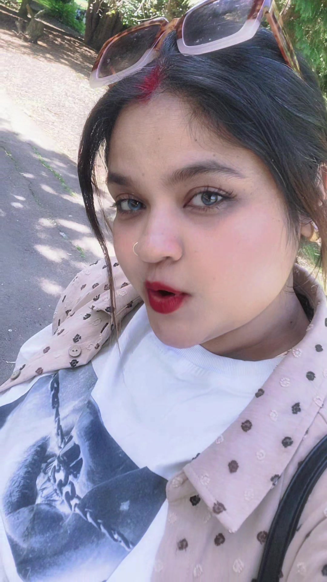 @MAAHI NEGI 👸