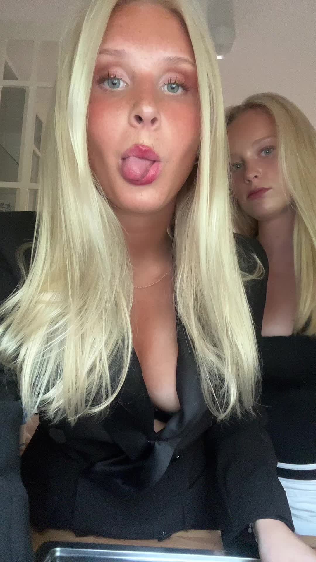 @🦩🦩