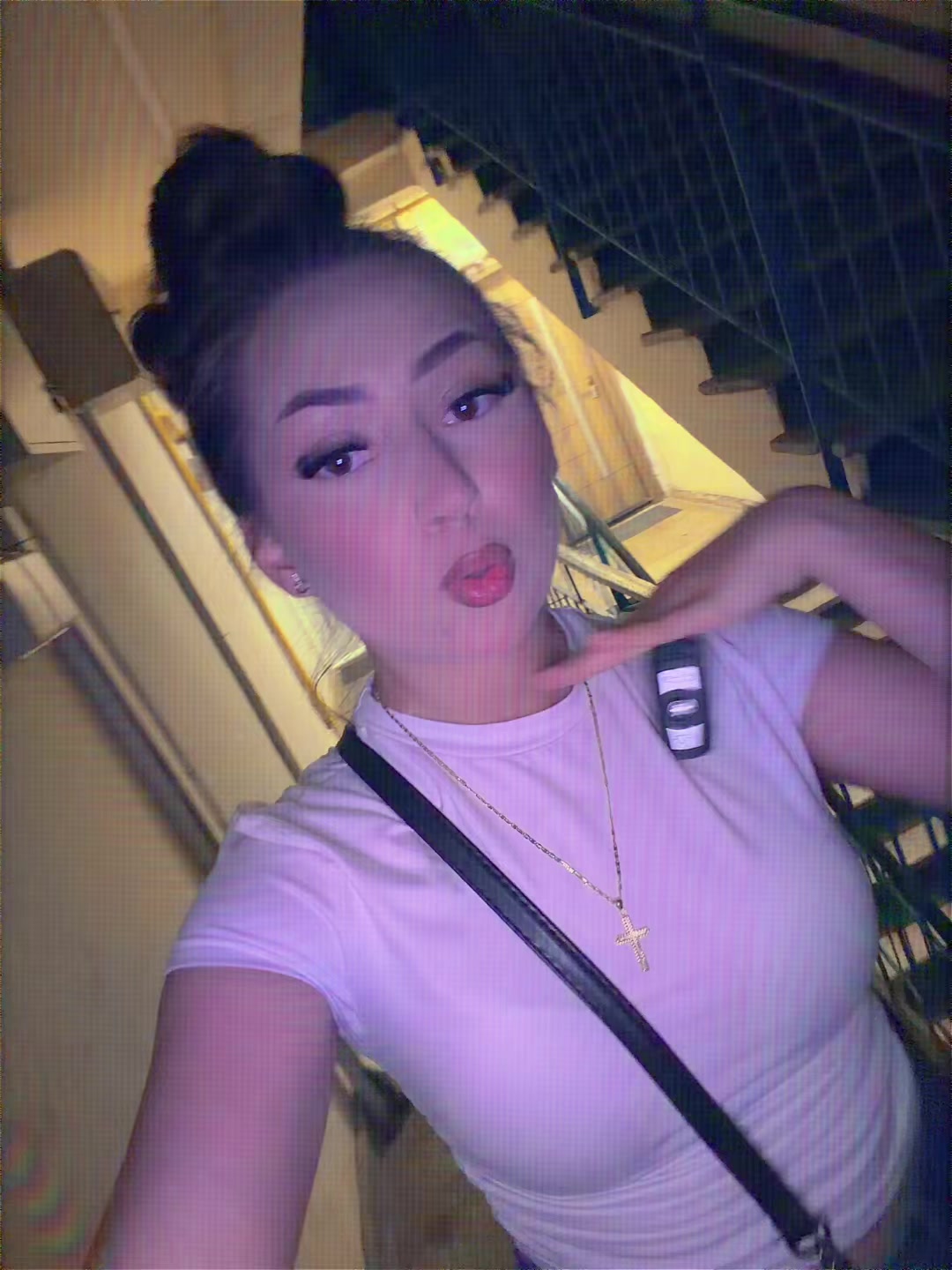 @ɛnd LARISA