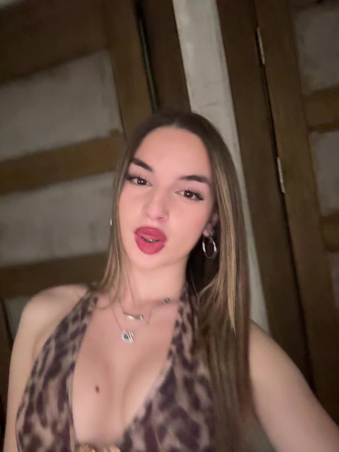 @👻