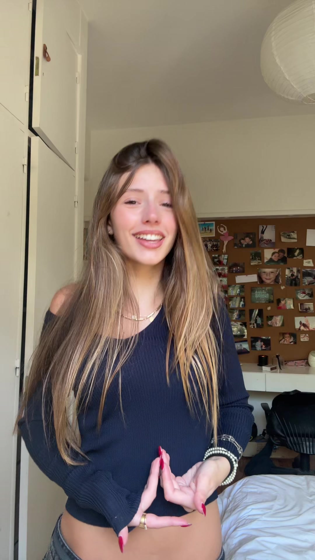 @julilahitou