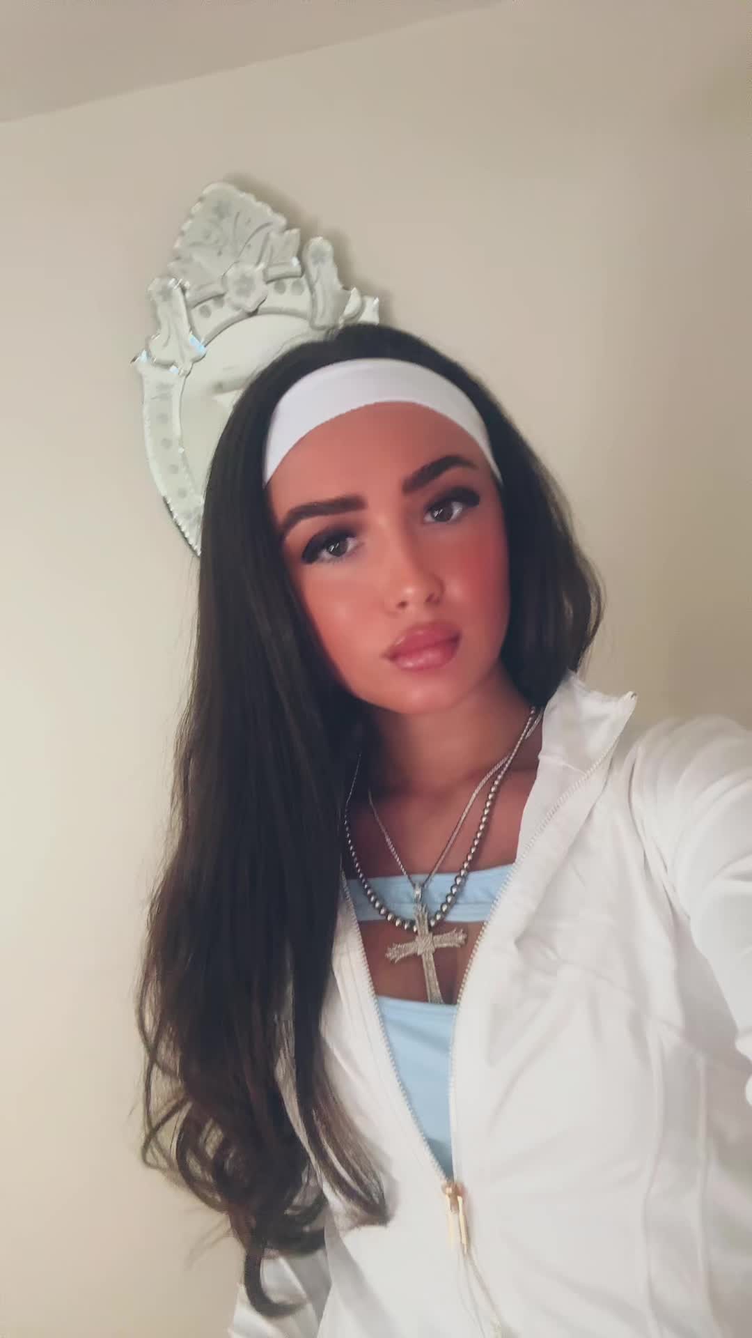 @👸🏽