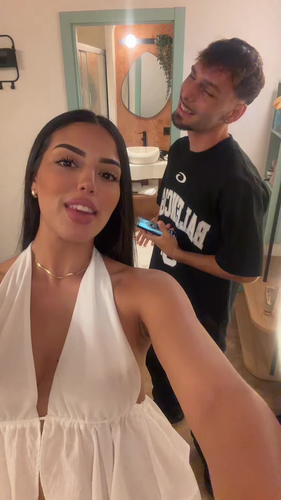@Ari Zoppi