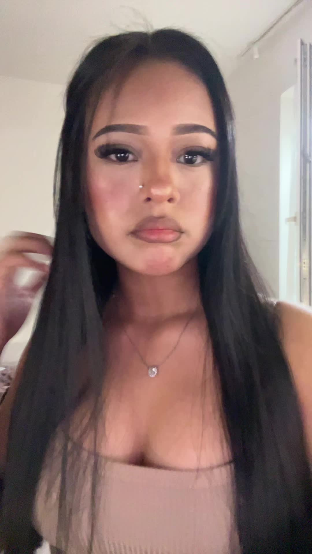 @𝒌𝒓𝒊.𝒔𝒑𝒂𝒎𝒎