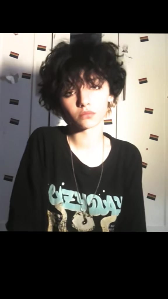 @T<3