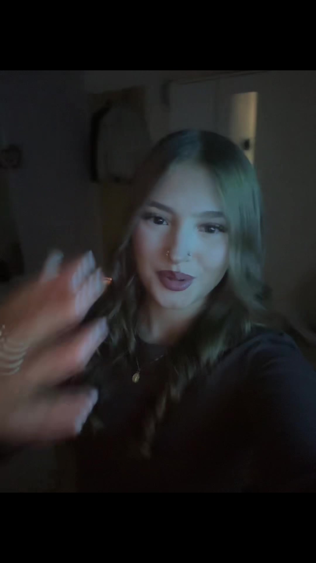 @Leona