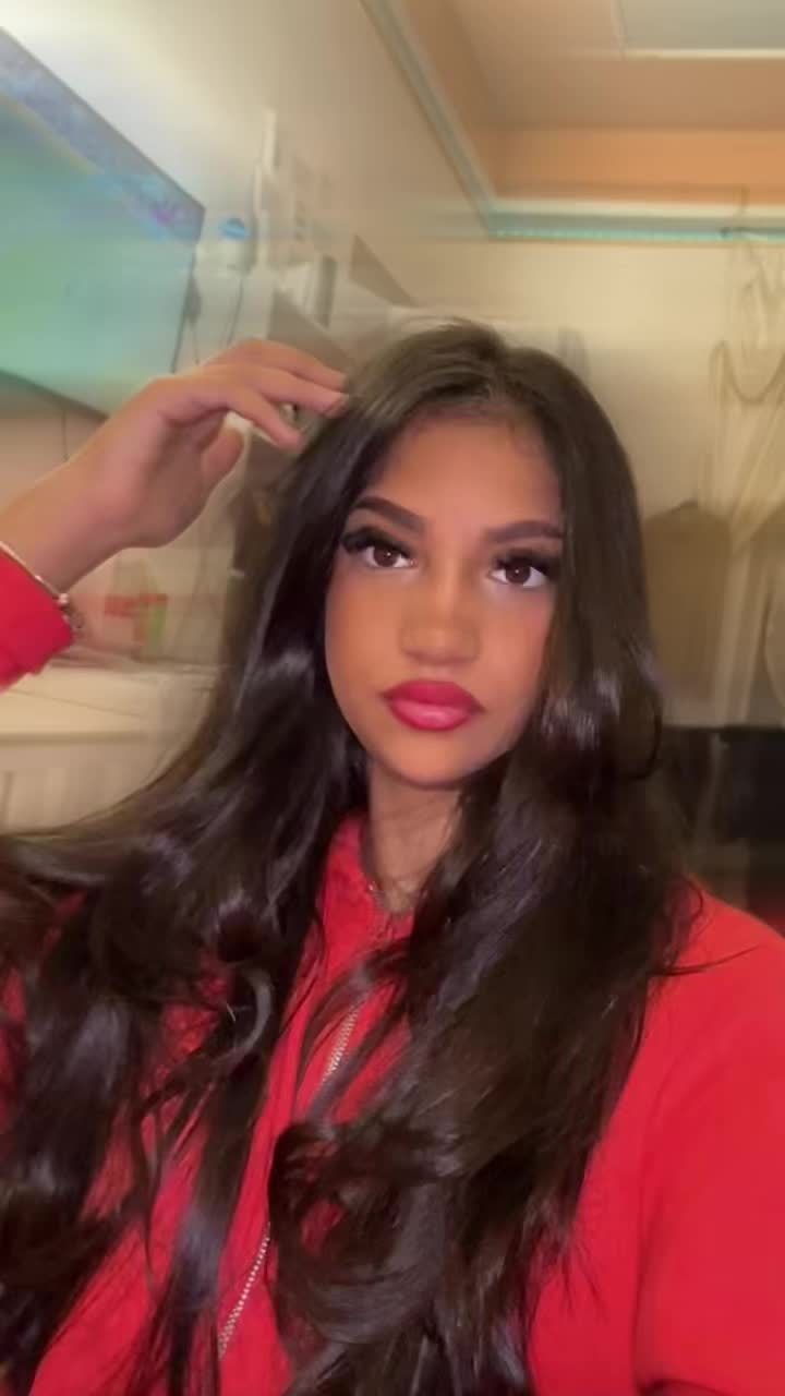 @Jazmin_Viragh