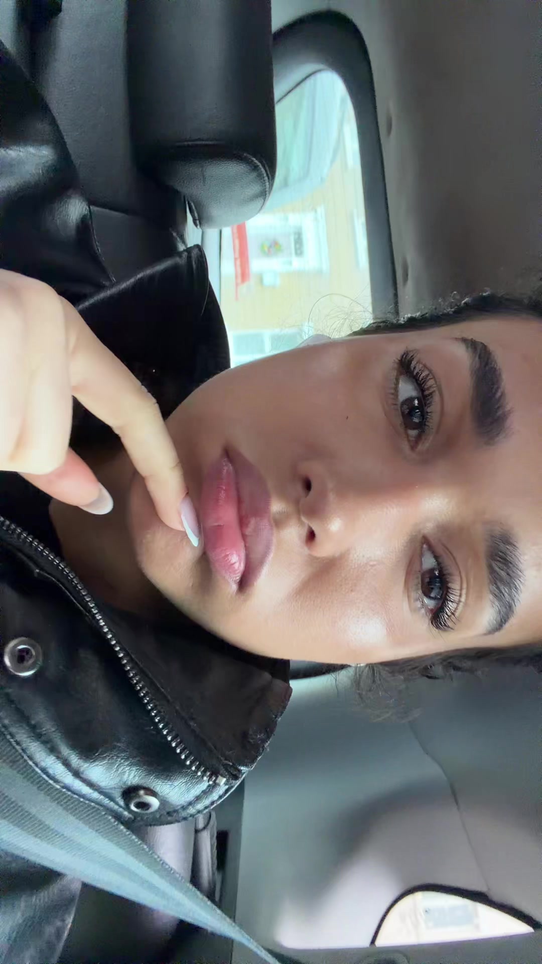 @FRANCESCA B