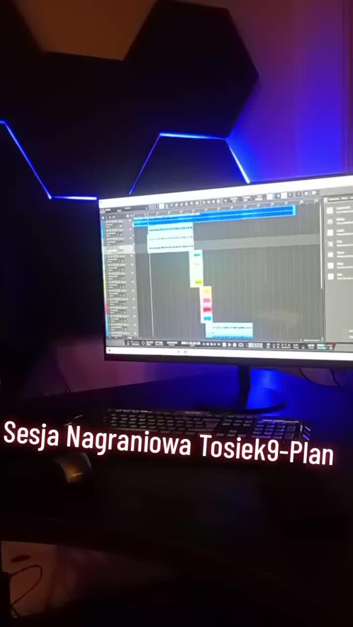 @Tosiek_9