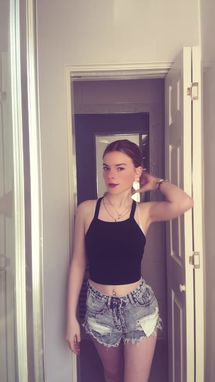 @𝓔𝓑&hearts;️