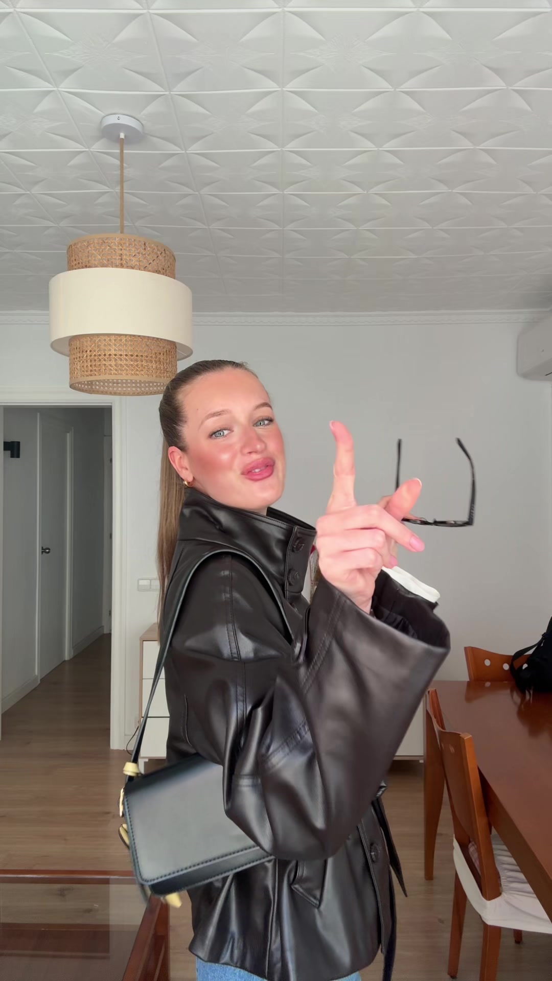 @Ana