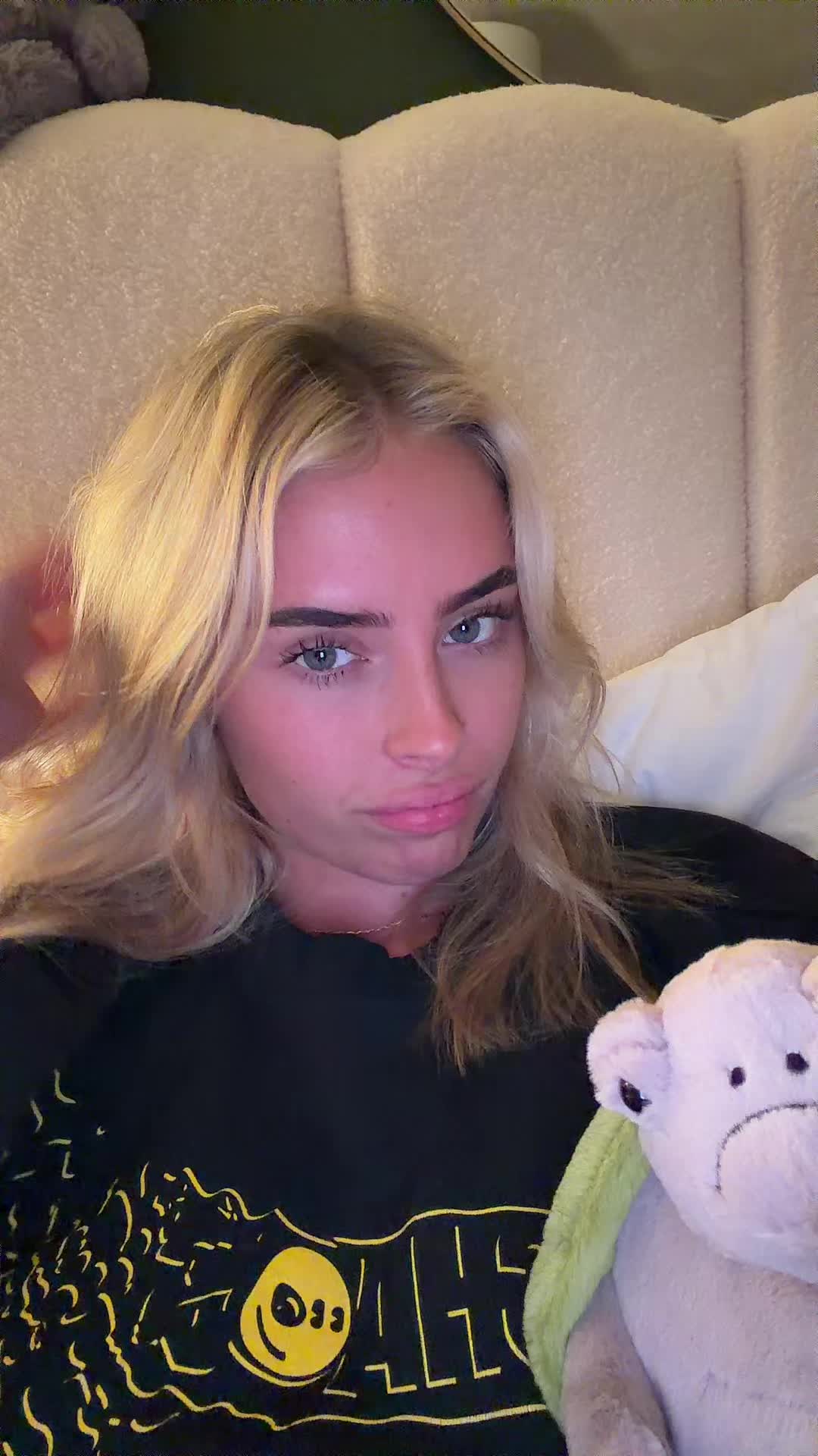 @huhnellywho