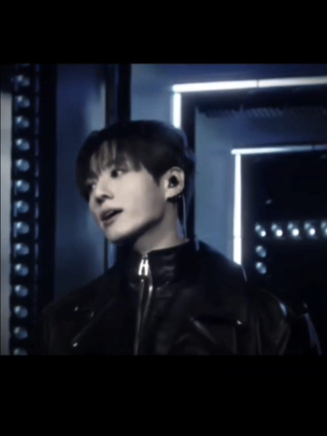 @BTS_ARMY ⟭⟬⁷