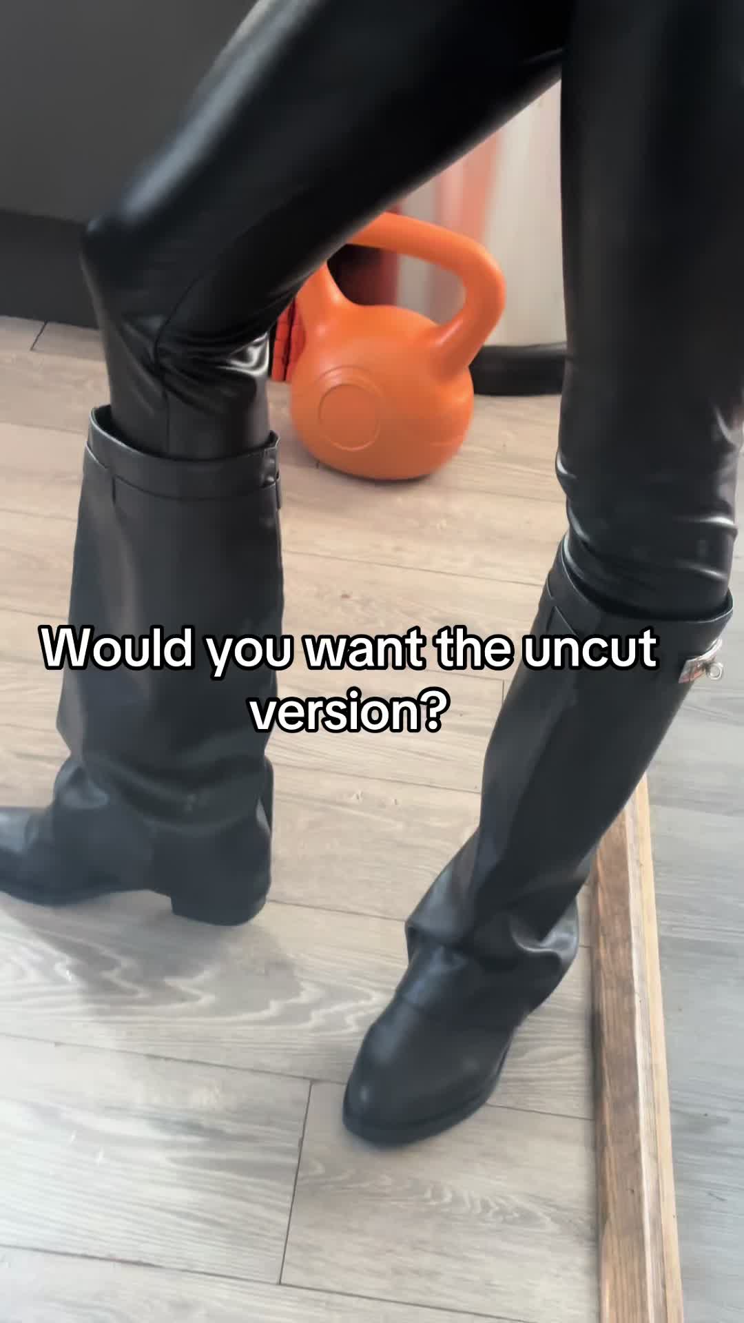 @itsonlyem__