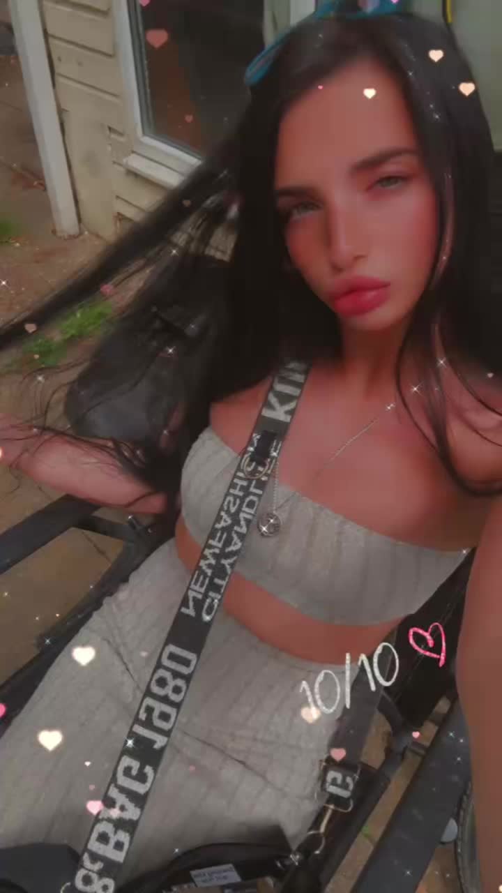 @Princessdenisexox