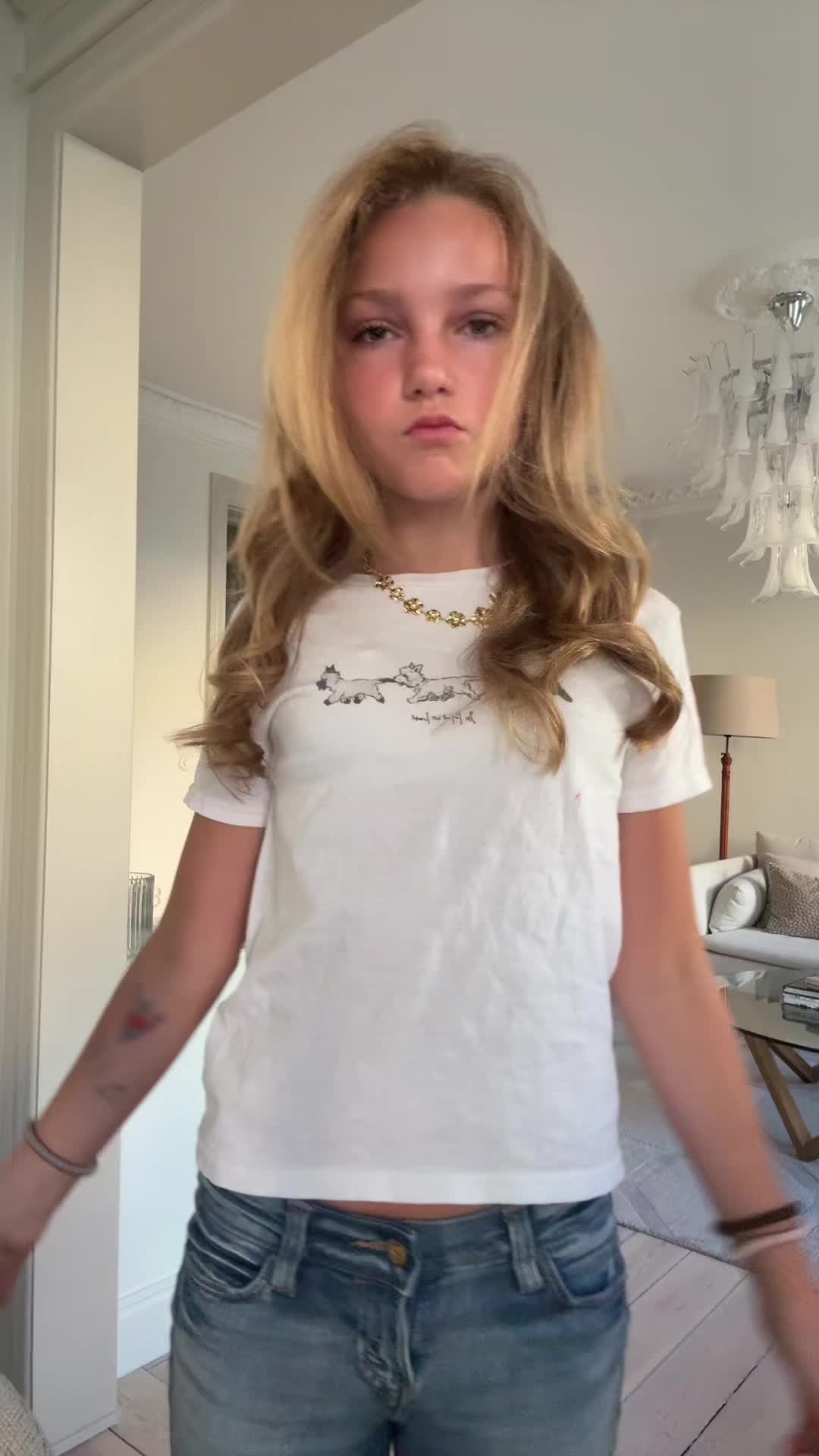 @Vis