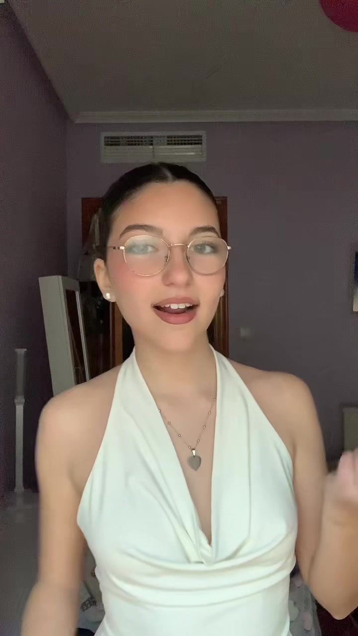 @V𝐢𝐜𝐭𝐨𝐫𝐢𝐚