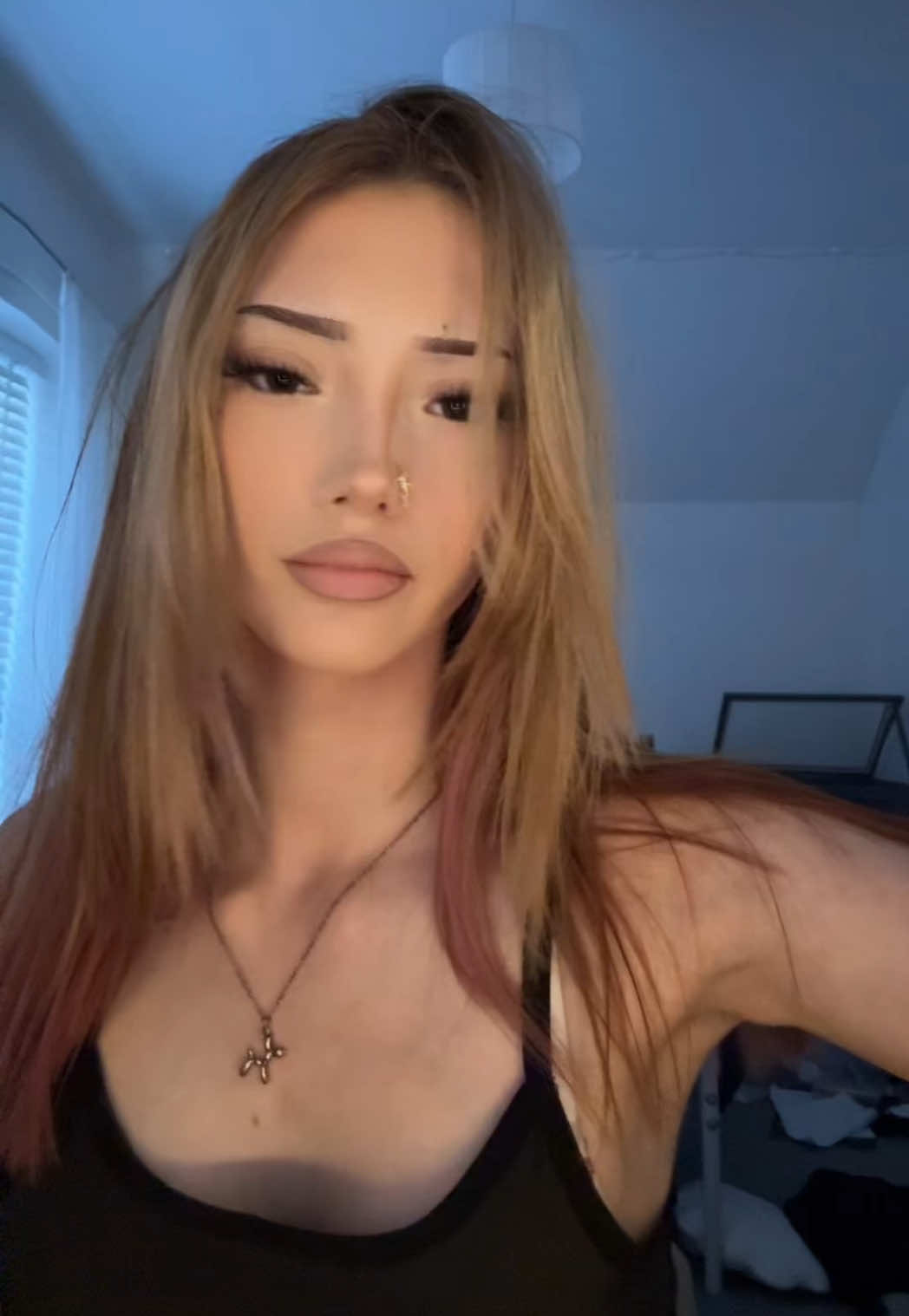 @𝐁𝐑𝐎𝐎𝐊𝐄🥂🐻