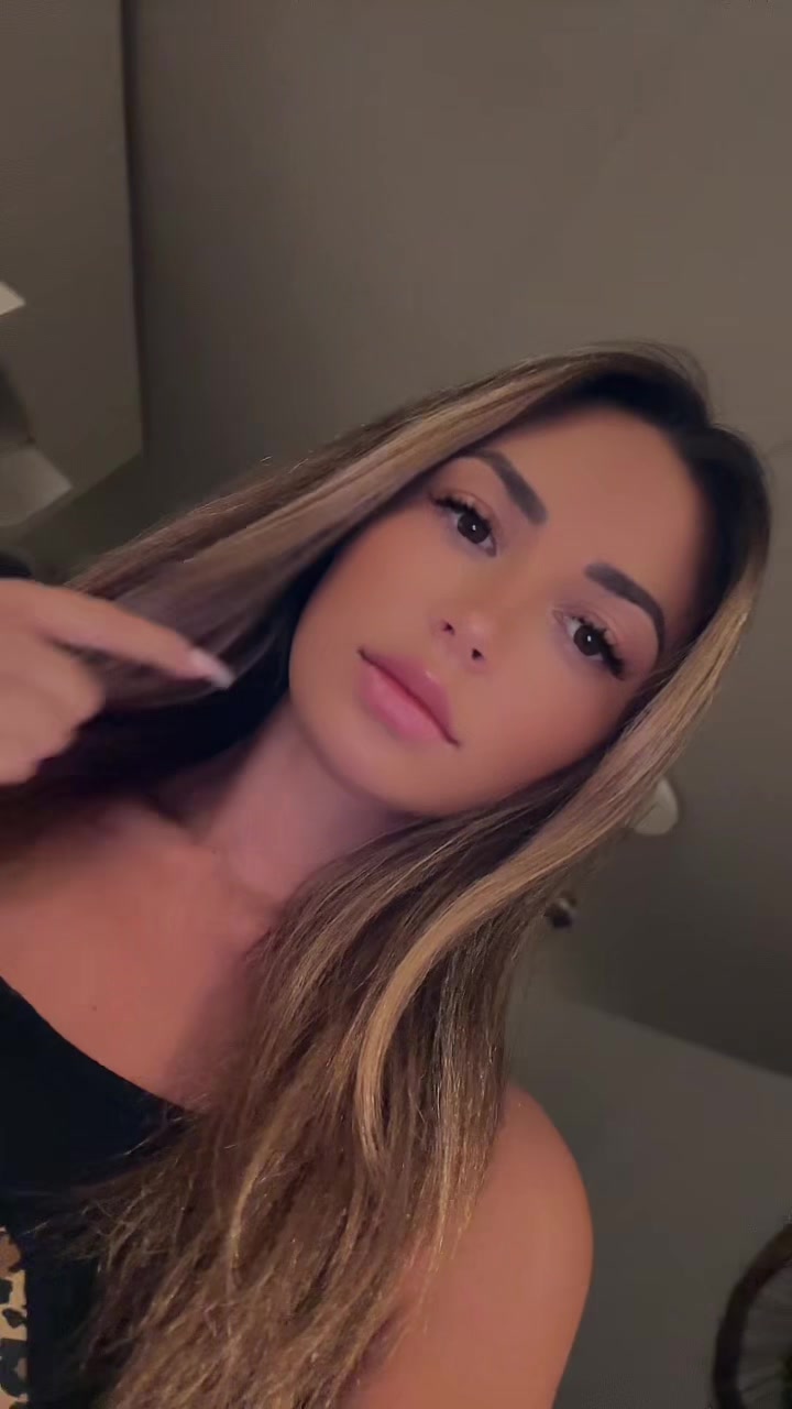 @itsadrianaraee