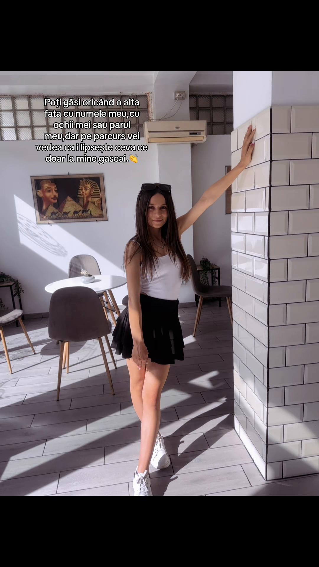 @Mona💫